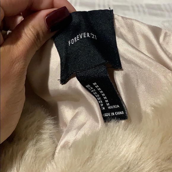 Fur coat - Picture 2 of 2